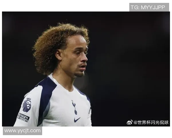 英超激战：里昂大胜热刺红牌争议引发全场热议