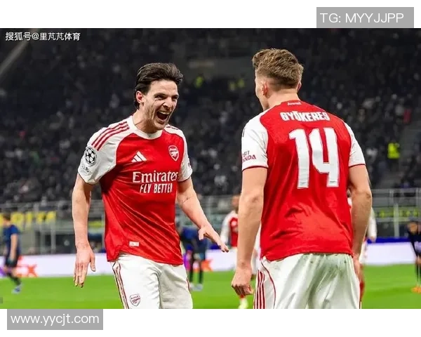 欧冠大战：曼联大胜阿森纳6-2赛场瞬间引发热烈讨论与分析