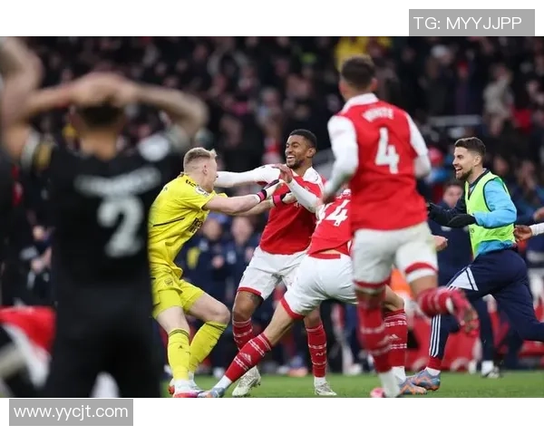 欧联杯精彩对决那不勒斯逆转阿森纳神扑瞬间引发全场狂欢分析战术细节